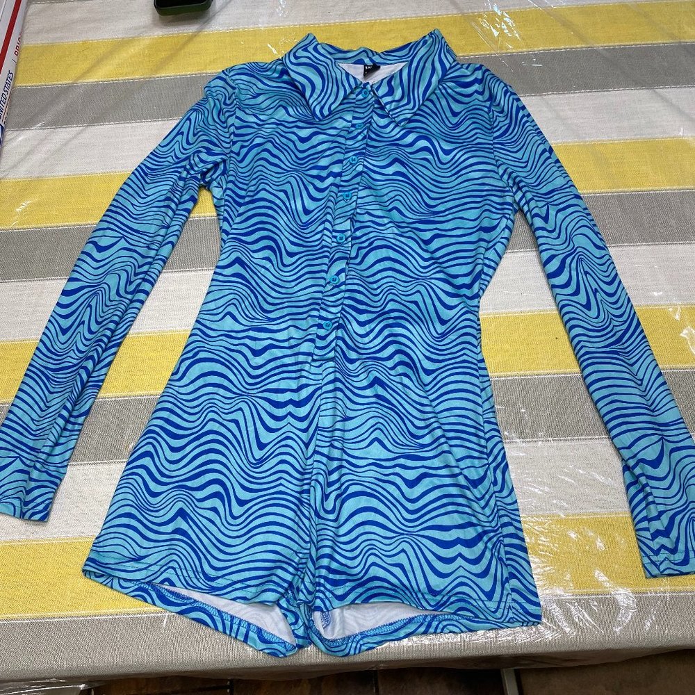 Shein Blue Wavy Striped Romper Size US 6 (M)